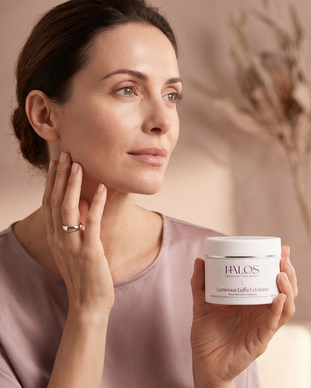Luminous Luffa Exfoliator — Rinnova la grana cutanea, la luminosità torna visibile